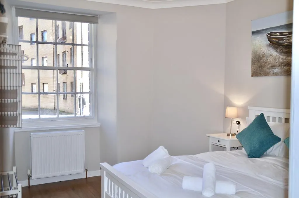 Simon Square Apartment Edinburgh 0*,